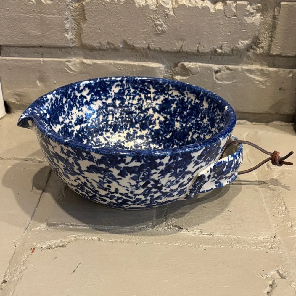 Artist Signed Blue & White Spongeware Pottery Batter/Mixing‎ Bowl
